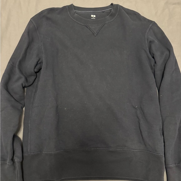 Uniqlo Navy Sweater size M - Picture 3 of 3